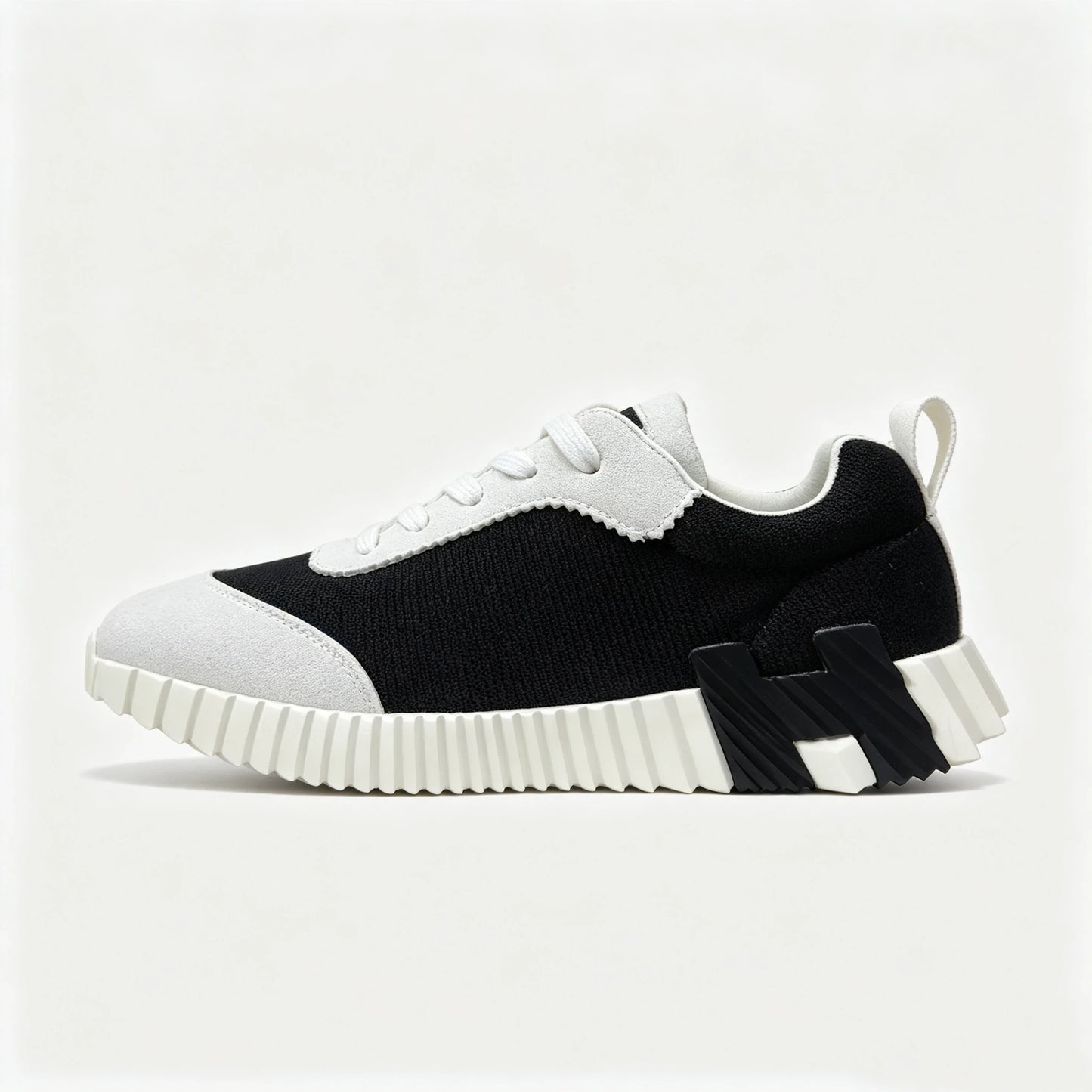 2026 Classic Fashion Casual Splicing Low cut Sneakers Men's Round Nose Sneakers Thick soled Non slip Shoes