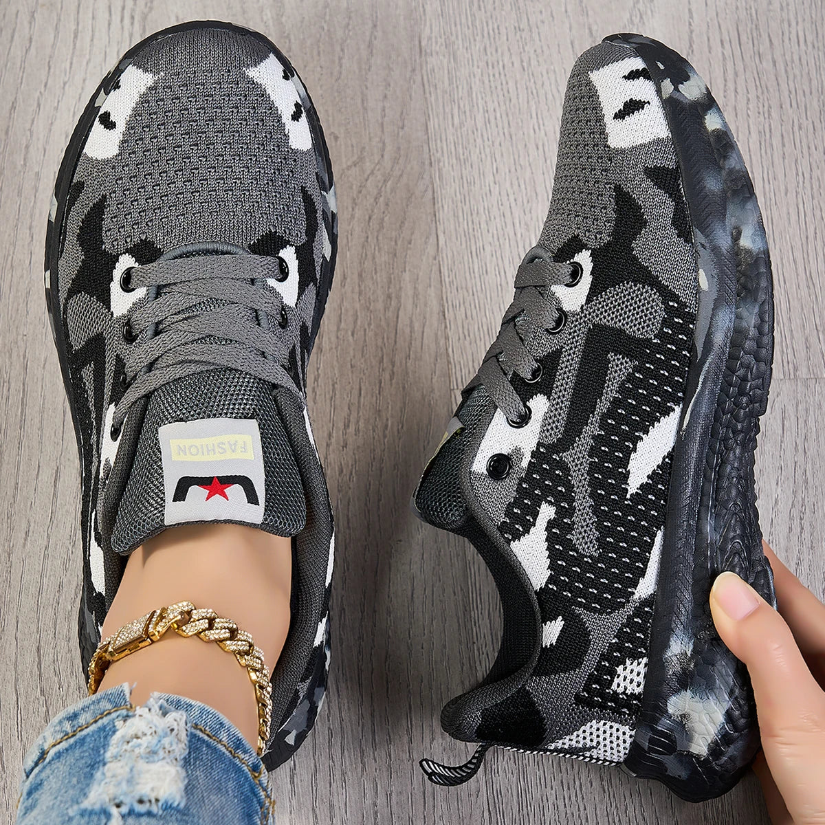 Women Camo Print Flying Knit Sneakers Breathable Mesh Lightweight Flexible Non Slip Lace Up Walking Shoes Fashion Outdoor Gym Jogging Daily Casual Sports Footwear 2026 New Arrival