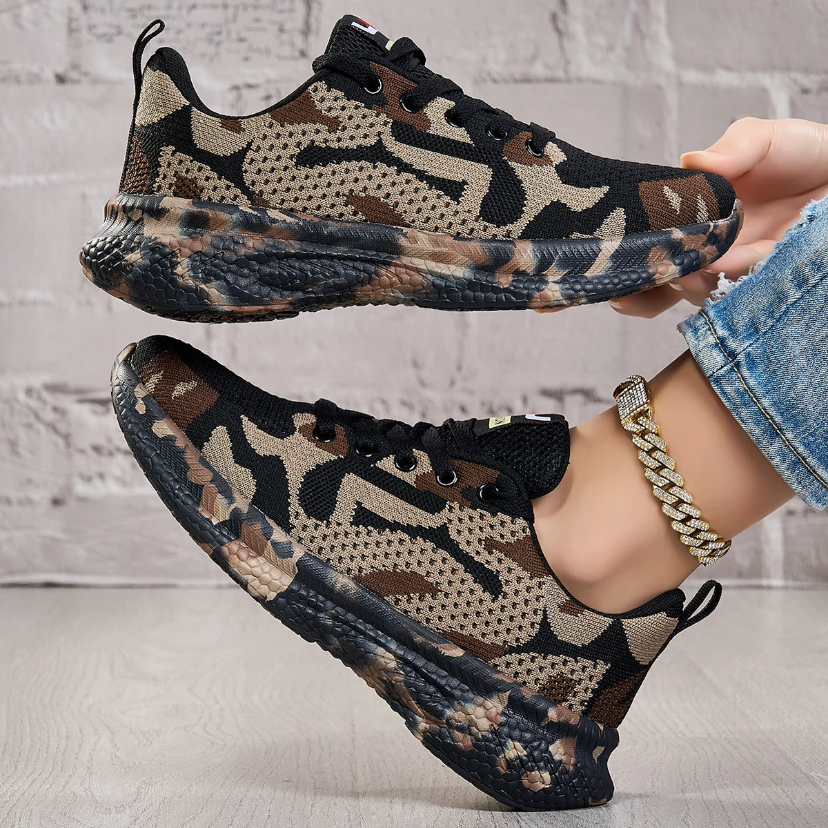 Women Camo Print Flying Knit Sneakers Breathable Mesh Lightweight Flexible Non Slip Lace Up Walking Shoes Fashion Outdoor Gym Jogging Daily Casual Sports Footwear 2026 New Arrival
